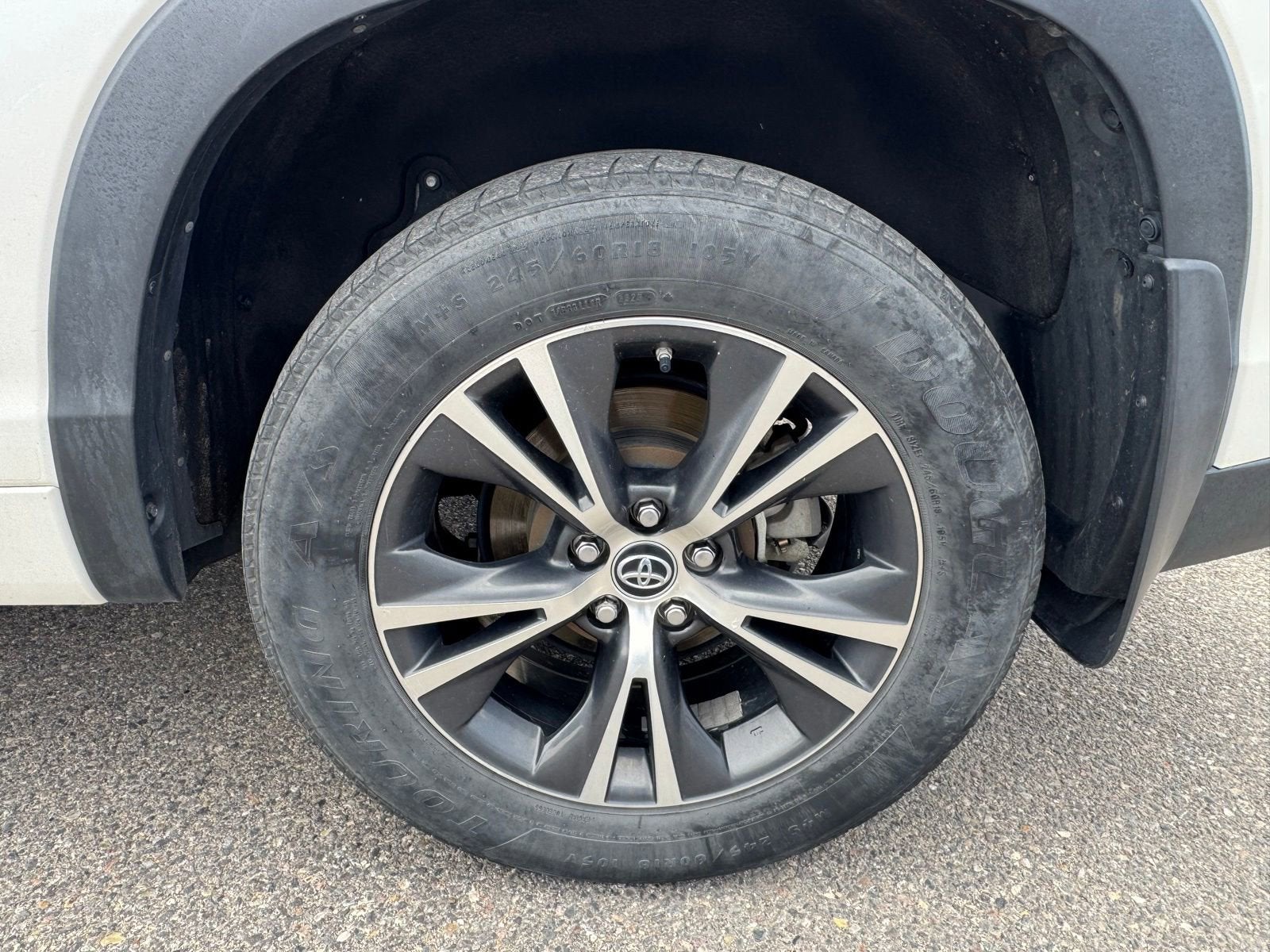 2018 Toyota Highlander LE - Photo 36