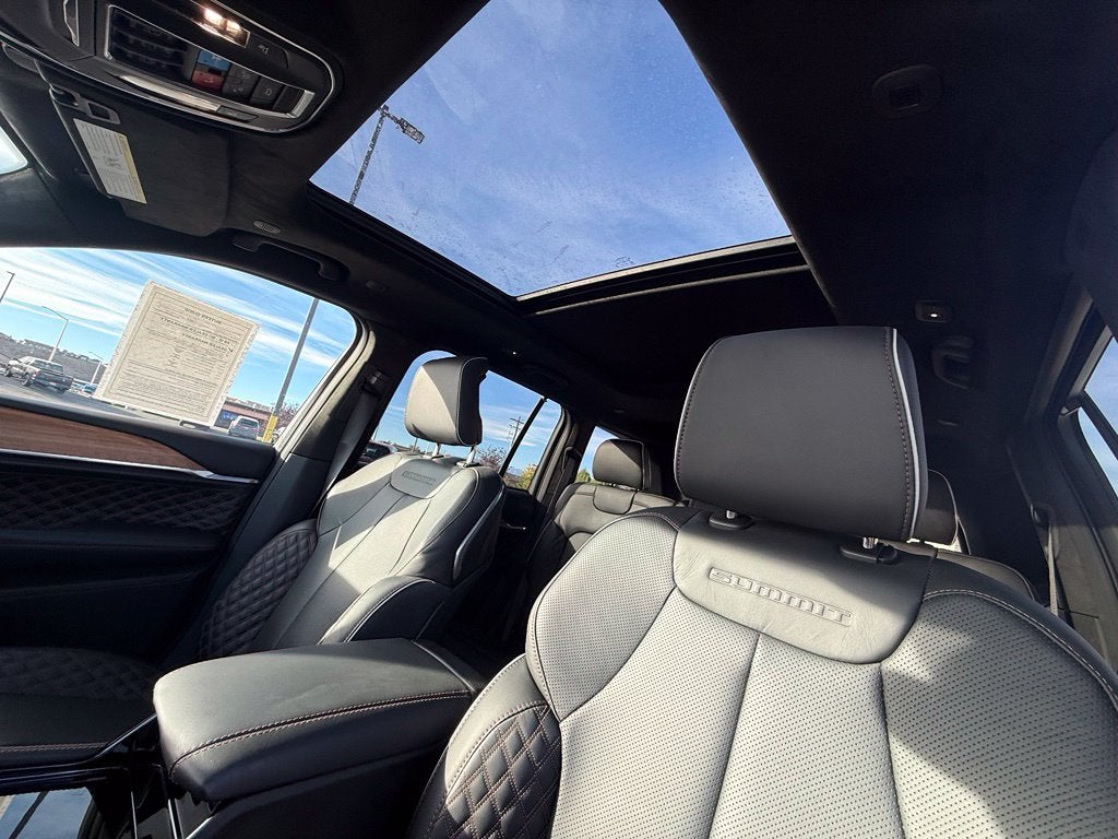 2025 Jeep Grand Cherokee Summit Reserve