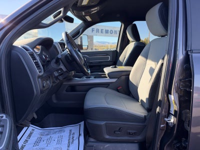 2021 RAM 3500 Big Horn Crew Cab 4x4 8' Box