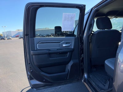 2021 RAM 3500 Big Horn Crew Cab 4x4 8' Box