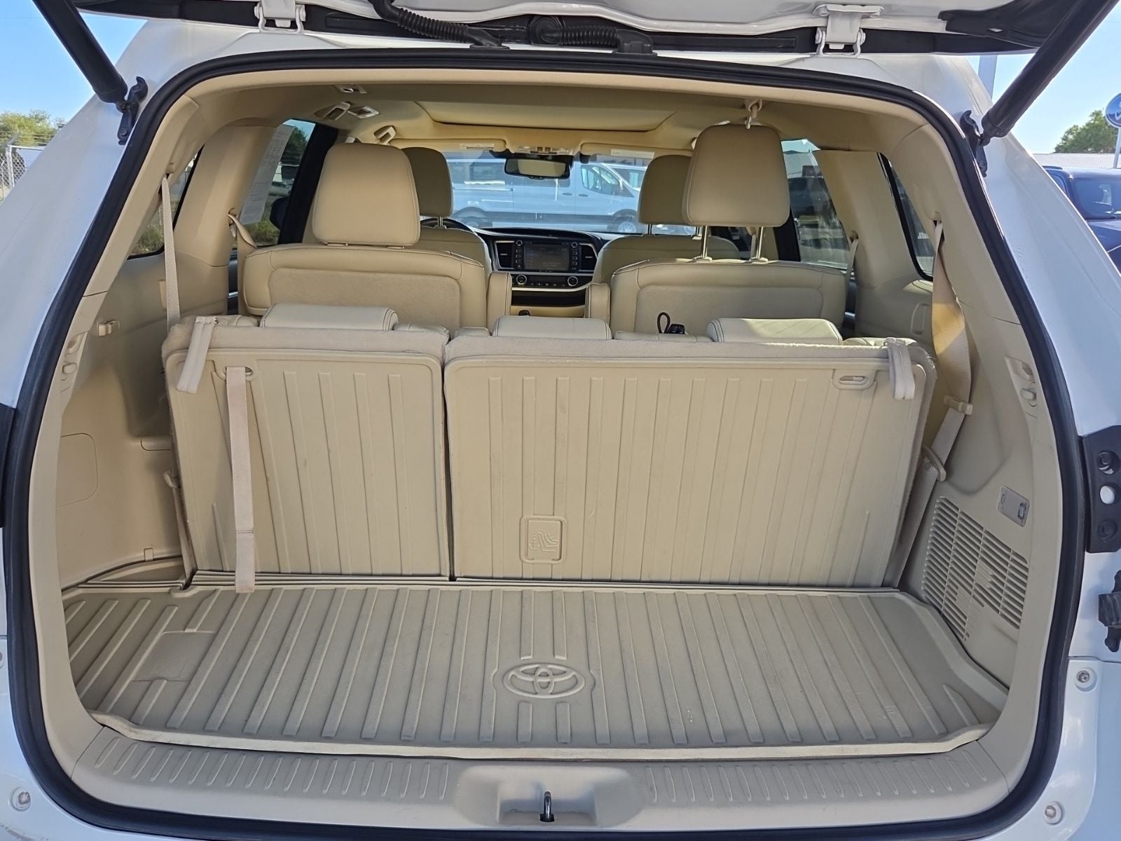 2016 Toyota Highlander Limited Platinum V6