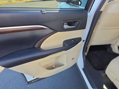 2016 Toyota Highlander Limited Platinum V6