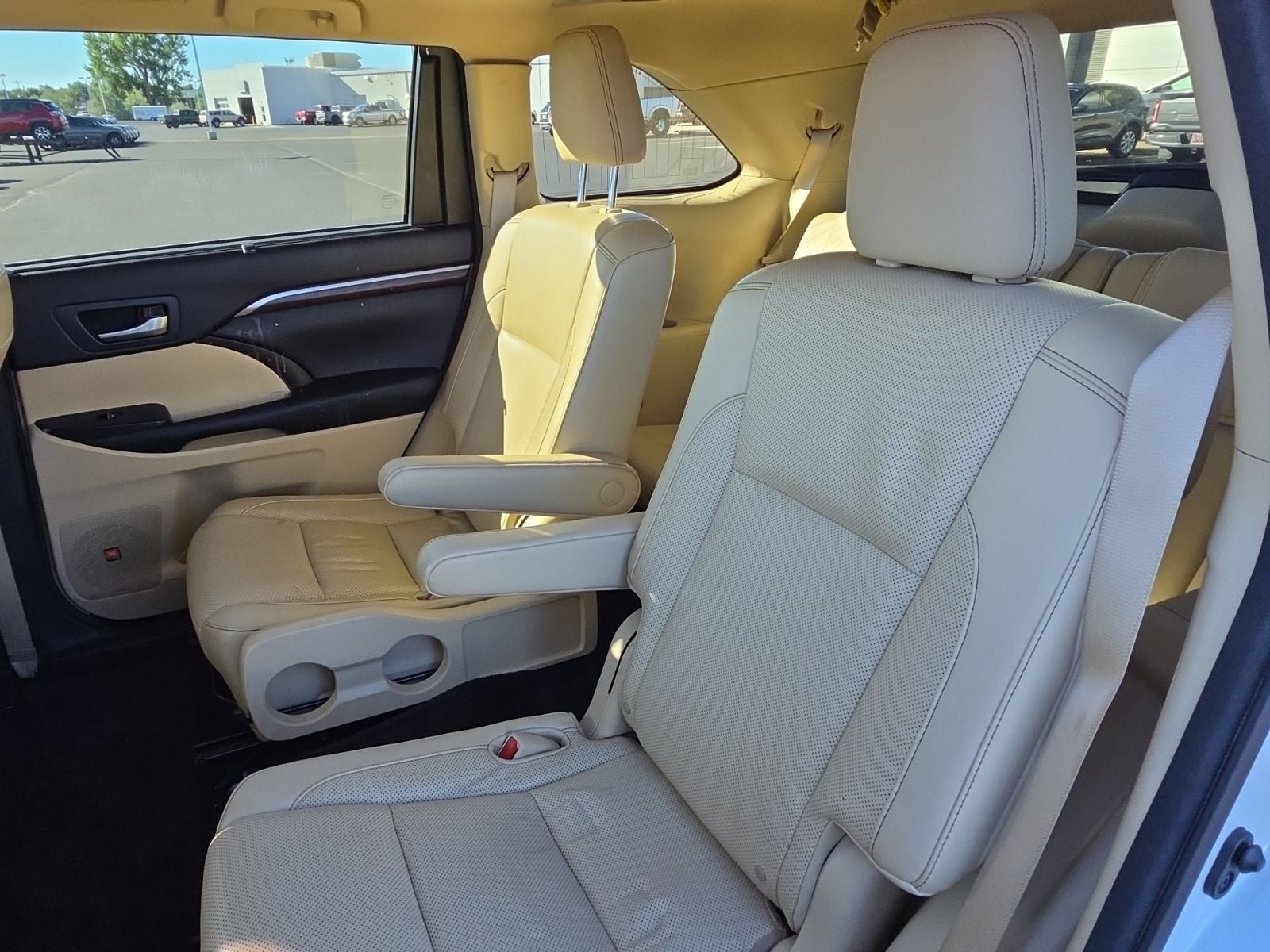 2016 Toyota Highlander Limited Platinum V6
